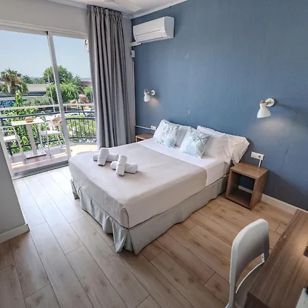 Boutique La Brisa Hotel 2*