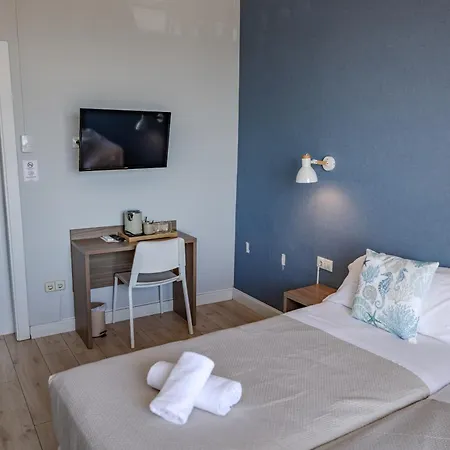 Boutique La Brisa Hotel 2*