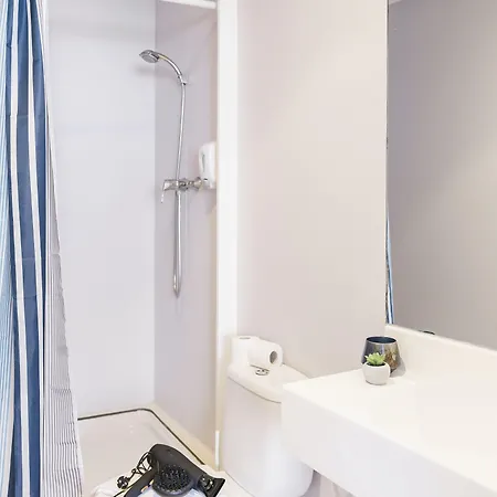 Hotel Bypillow Mumm Vilanova i la Geltrú